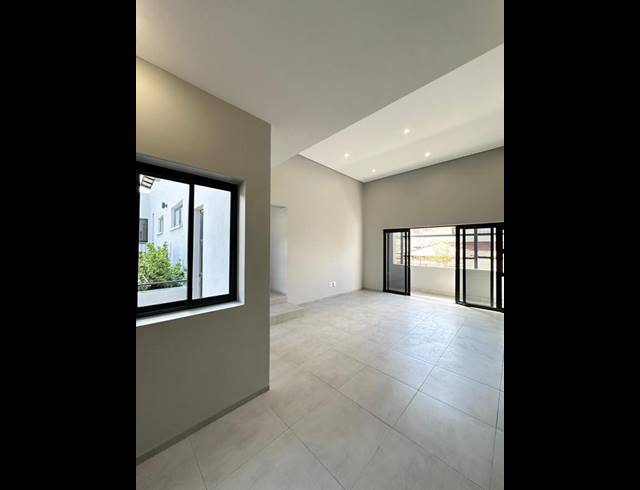 1 BEDROOM PROPERTY TO RENT IN MENLO PARK